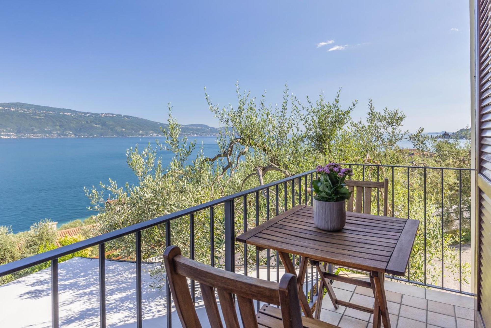 Hotel Meandro - Lake View 가르냐노 외부 사진